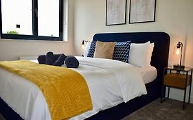 Stylish Modern 1Bed Apartment In Bedford